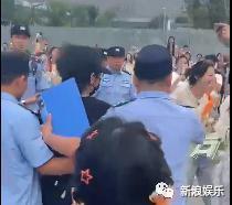 十年了，她们还是这么能打