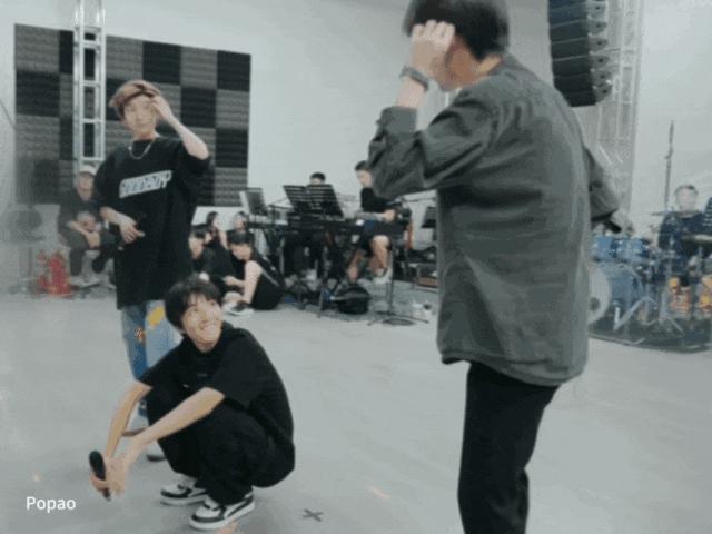 这场盛大闹剧终于结束了啊…