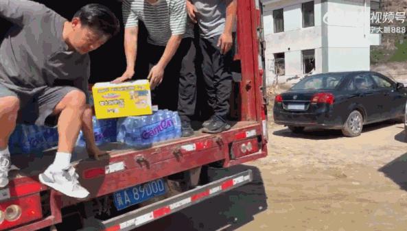 看多了特权咖，内娱能不能多来点这样接地气的明星啊？