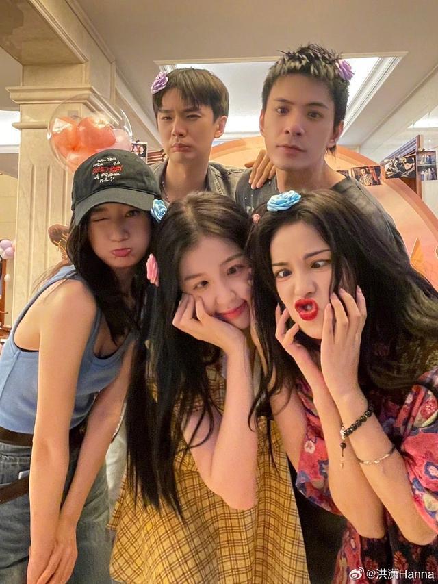 《苍兰诀》主创聚餐庆祝开播一周年 虞书欣郭晓婷等合影