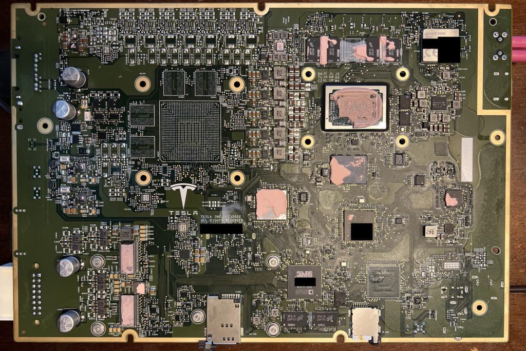 8G内存128GB存储组合,特斯拉 Model Y HW4硬件无法运行 Steam