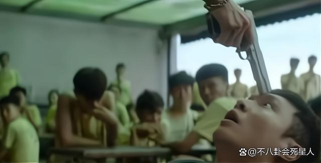 给《孤注一掷》演员演技排名，张艺兴仅排第四，第一不像演的