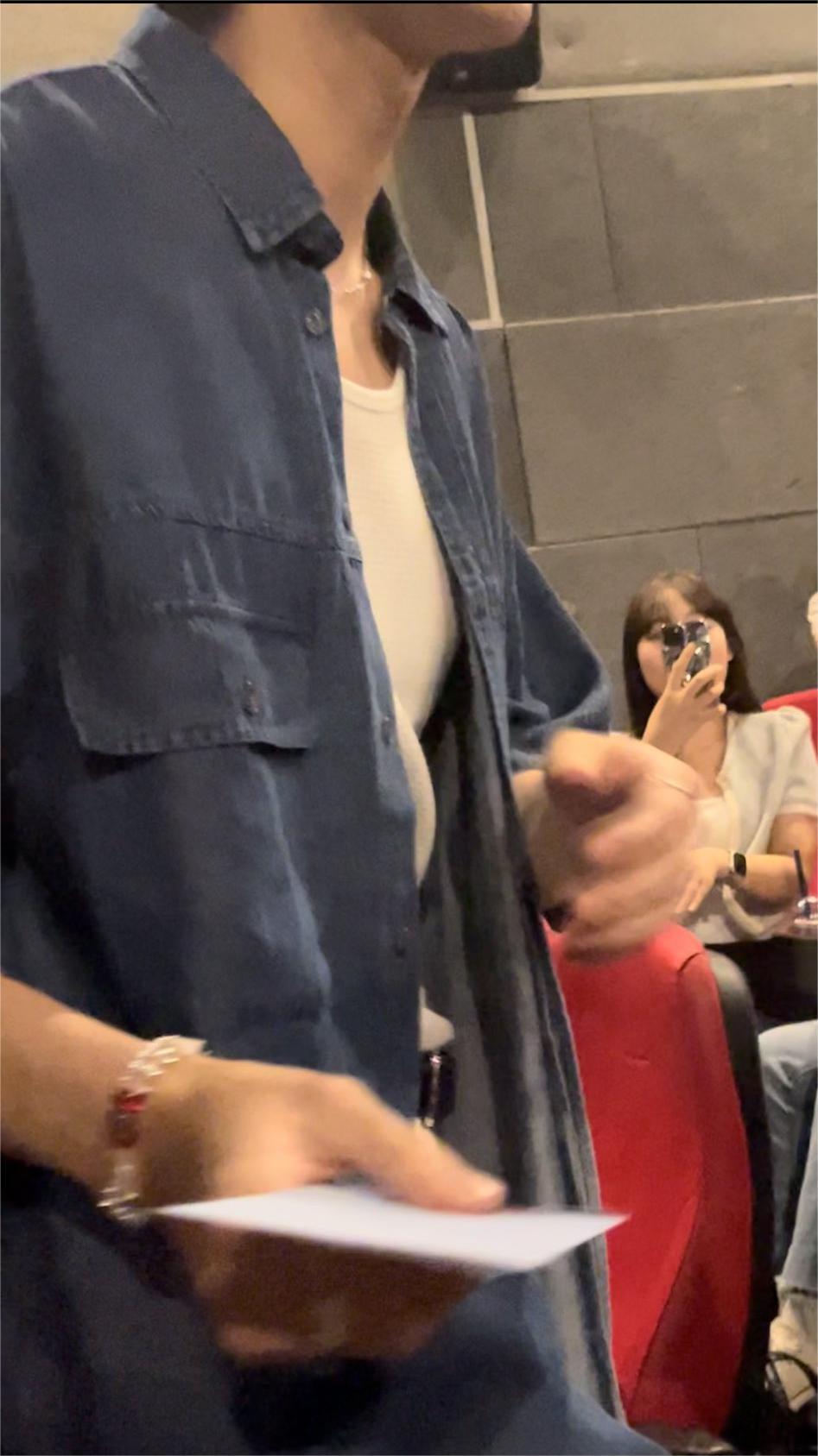 恋情曝光后两次陷入态度争议？韩顶流男神终于忍不住开口了