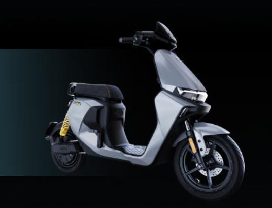 九号电动车“机械师 MMAX 110”今晚 8 点开售，首发价 6899 元起