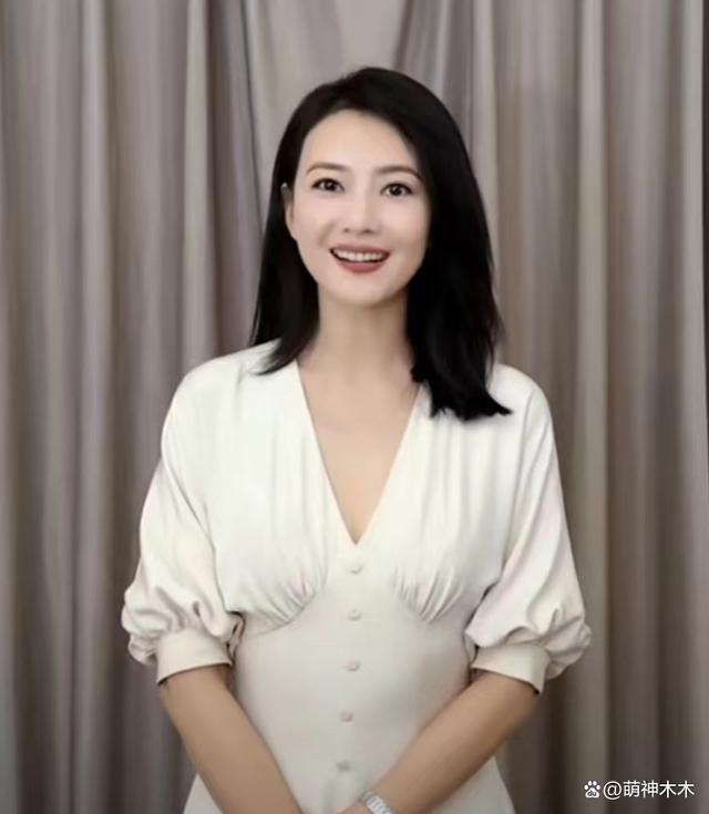 cosmo女星状态：刘亦菲滤镜开太大，倪妮假发质量差