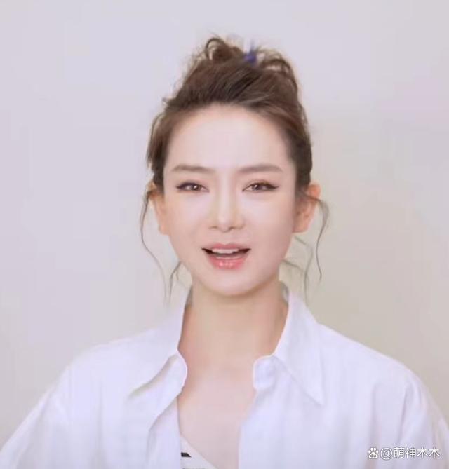 cosmo女星状态：刘亦菲滤镜开太大，倪妮假发质量差