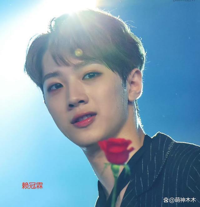 内娱选秀卷土重来！选手照片被嘲美发师聚会，还撞脸明星