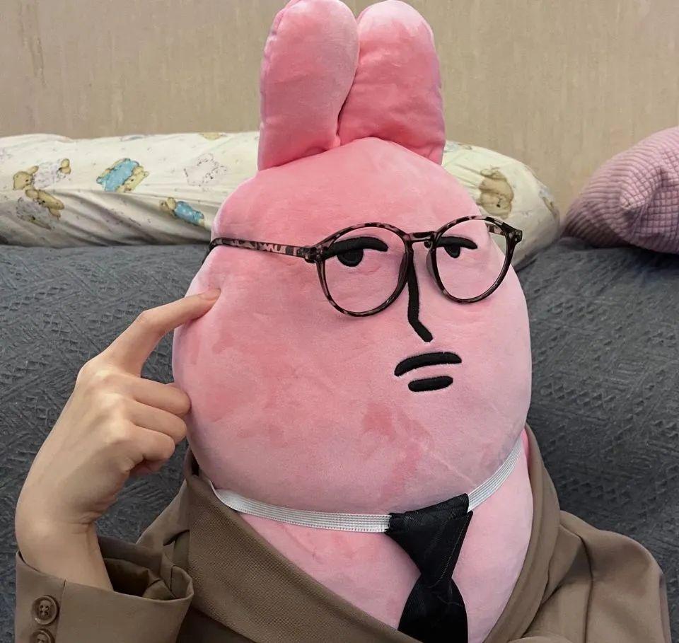 多恨她啊，在评论区刷屏抵制