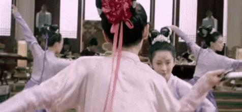 多恨她啊，在评论区刷屏抵制