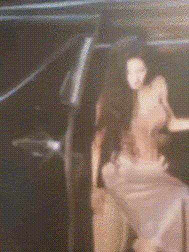 多恨她啊，在评论区刷屏抵制