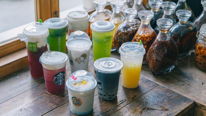 瑞幸半杯都是冰？实测六大网红饮品，我们找出真正的「冰块刺客」