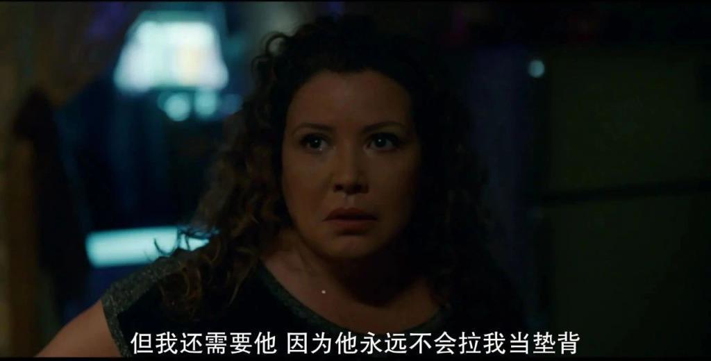 卖惨求同情？抱歉，她不配