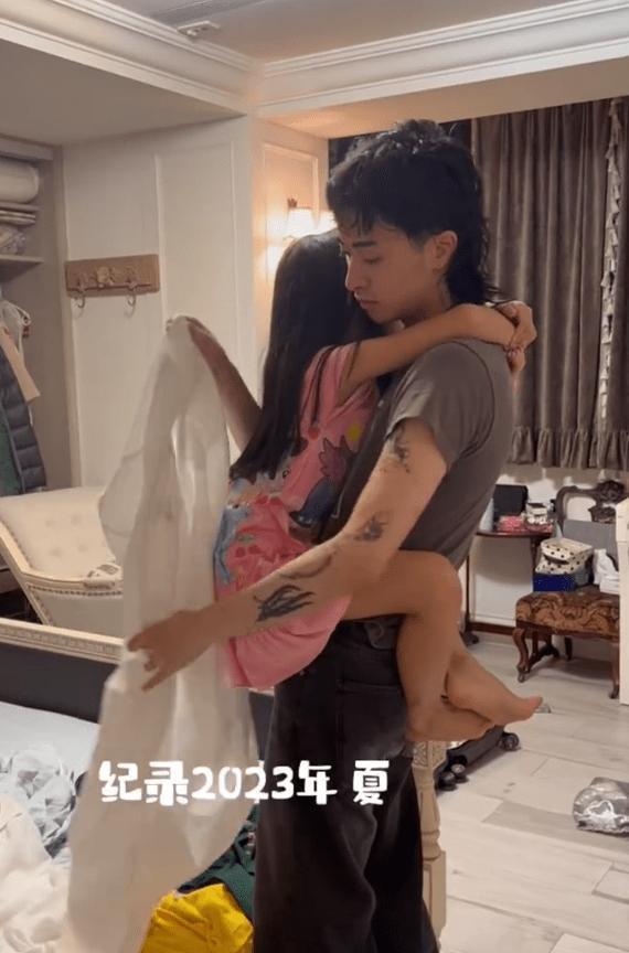 伊能静给儿子写长信 晒庾恩利与小米粒愉快日常