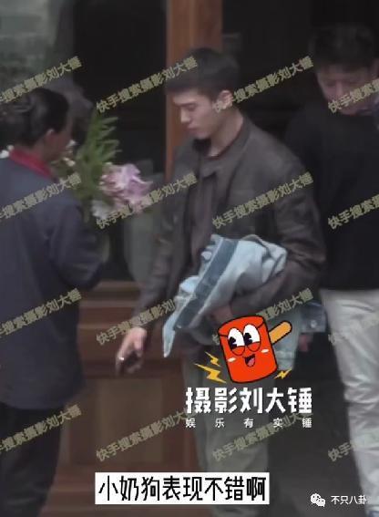 刚红就被曝恋爱了？网友还对他格外宽容？