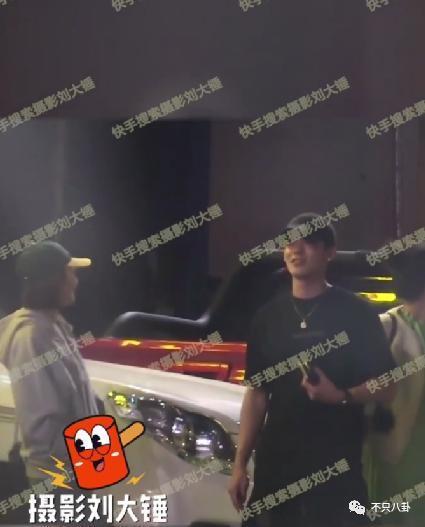 刚红就被曝恋爱了？网友还对他格外宽容？