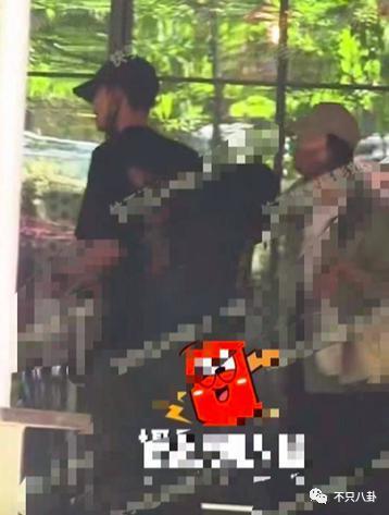 刚红就被曝恋爱了？网友还对他格外宽容？