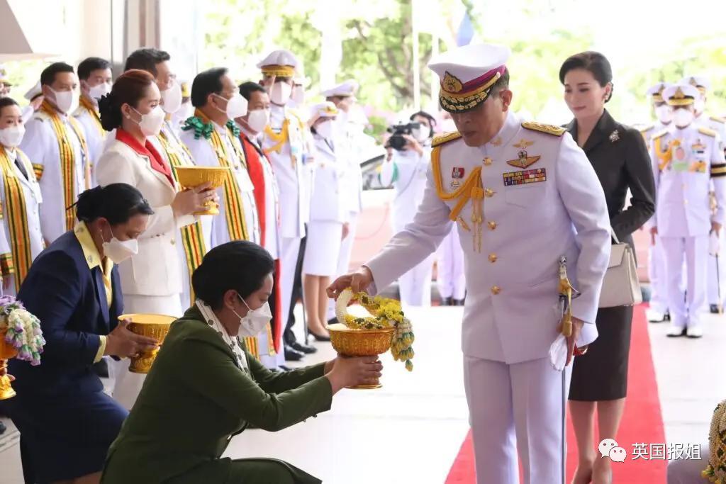 泰国42岁二王子流亡海外近30年后突然回国，想夺王位？