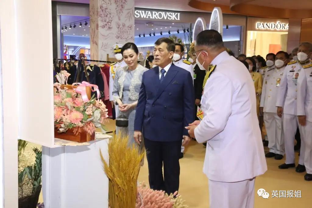 泰国42岁二王子流亡海外近30年后突然回国，想夺王位？