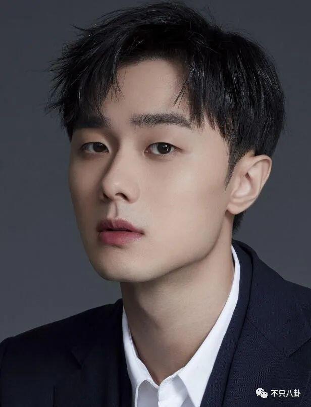 他对女演员做的这些事儿，算是性骚扰吗？