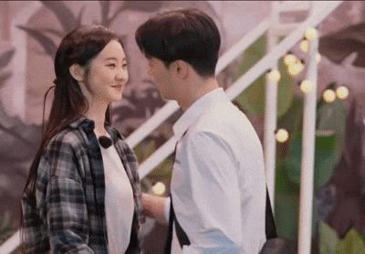 他对女演员做的这些事儿，算是性骚扰吗？