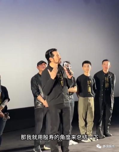 建议内娱顶流向他看齐