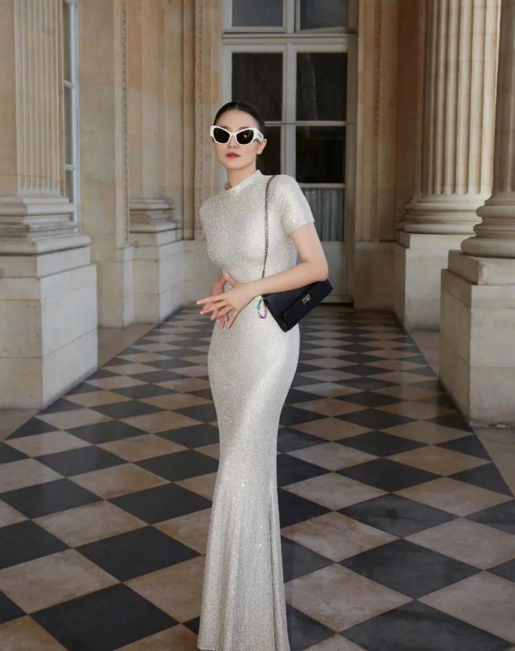 高定穿不完，封面上个遍……时尚圈为啥这么喜欢这位傻大姐？