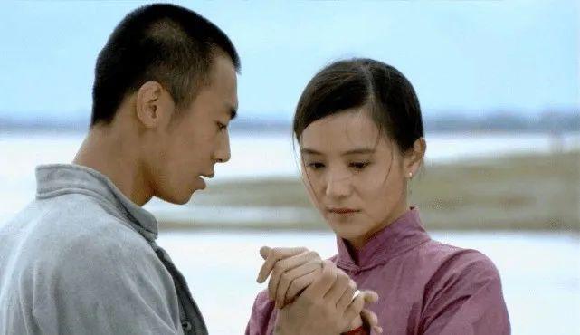 高定穿不完，封面上个遍……时尚圈为啥这么喜欢这位傻大姐？