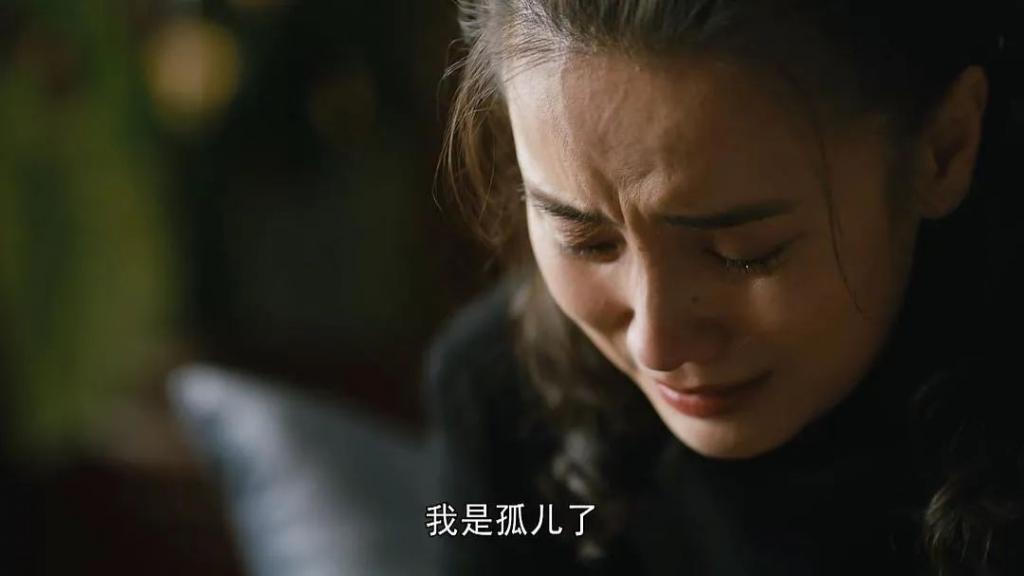 高定穿不完，封面上个遍……时尚圈为啥这么喜欢这位傻大姐？