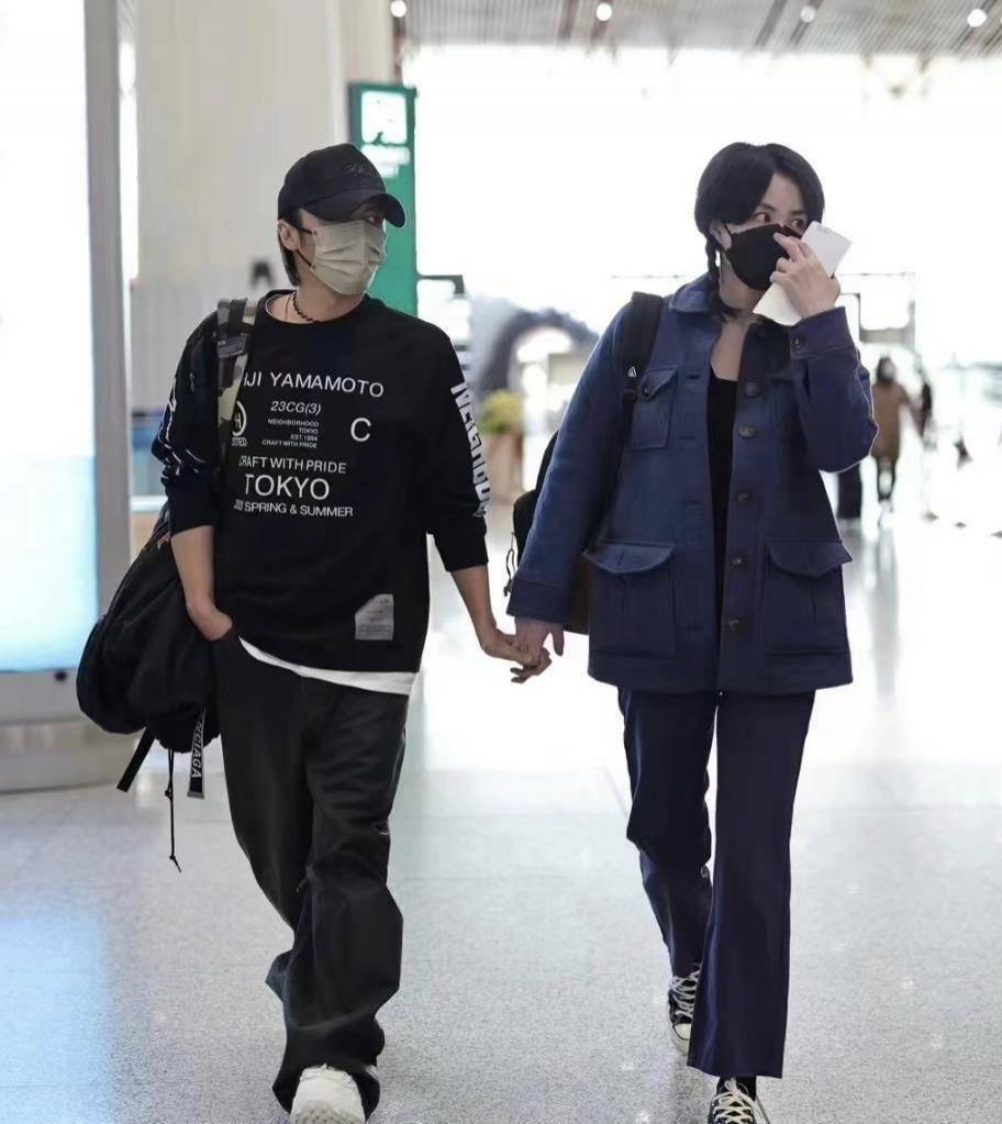 王菲54岁了，好想活得像她一样拽！