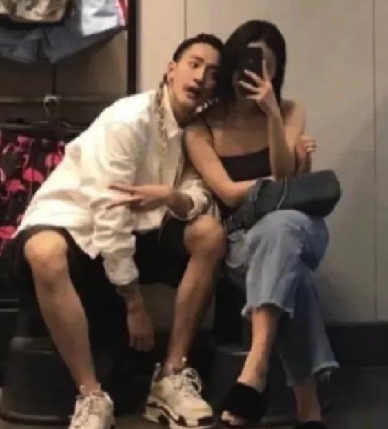 离谱！新晋顶流私下玩得这么花？
