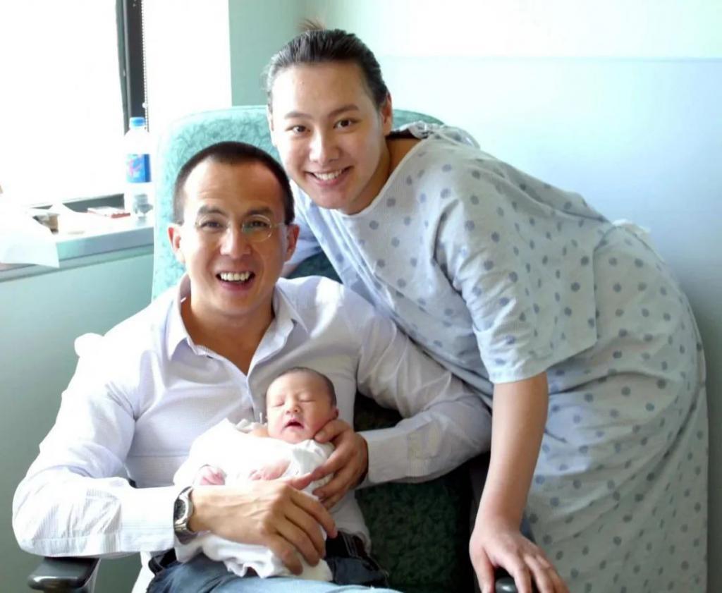 李嘉诚老去，豪门巨变