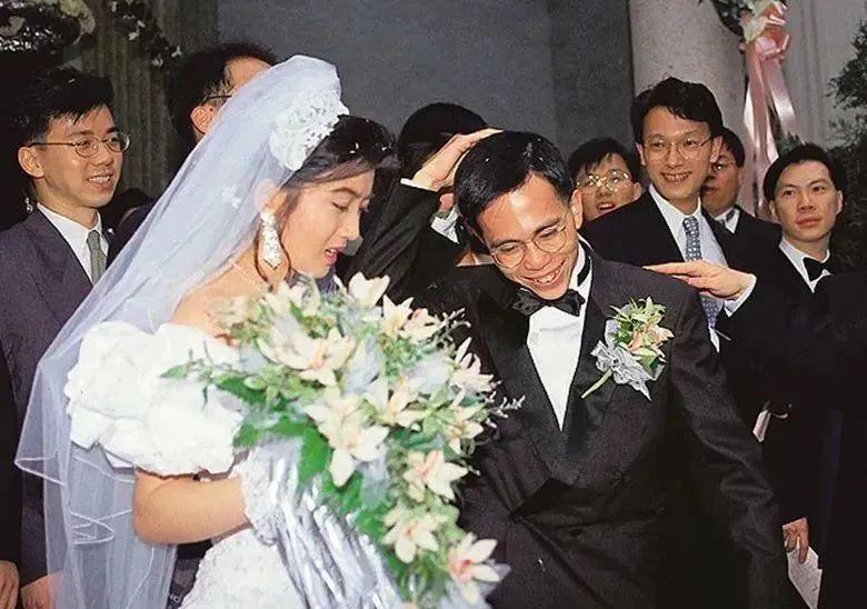 李嘉诚老去，豪门巨变