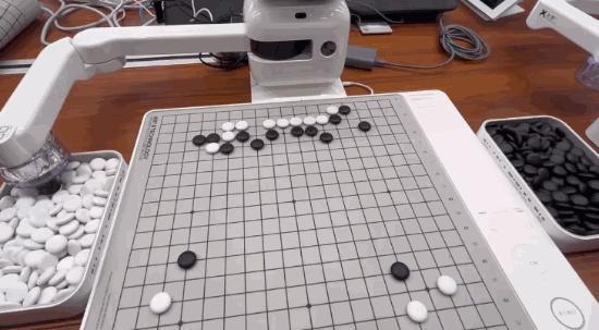 元萝卜AI机器人围棋版：制衡计算之术——AI围棋走进校园