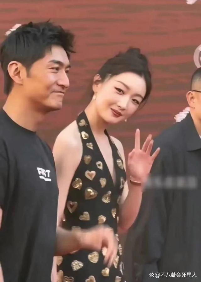 刘昊然周冬雨恋情曝光仅一年，活成了“相反”的样子