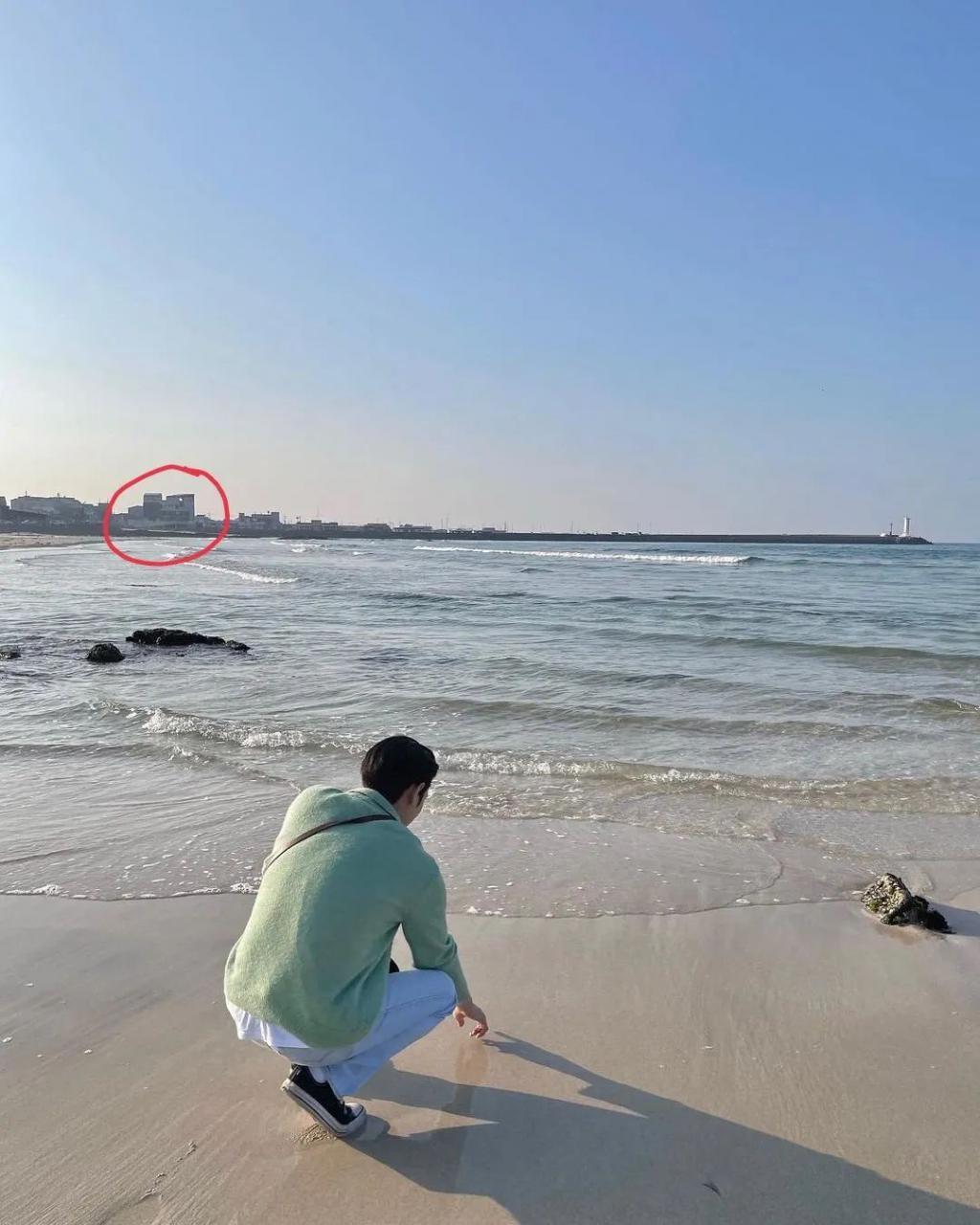 人气男团成员绯闻又增实锤证据？谈了三年还这么甜？