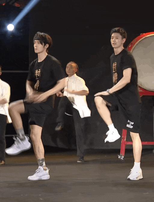 这算哪门子塌房啊……