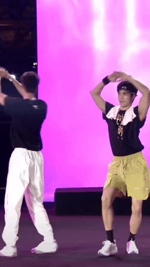 这算哪门子塌房啊……