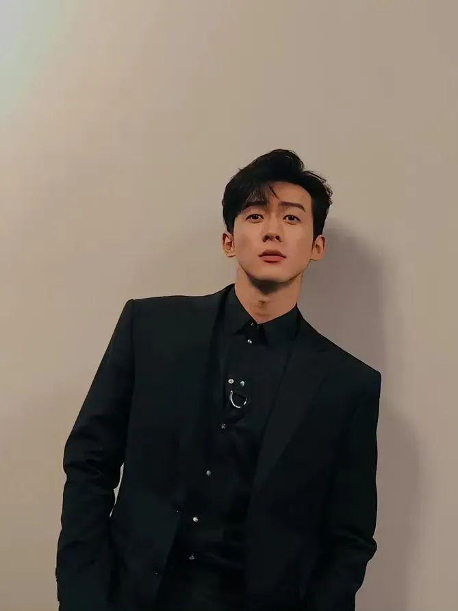 这算哪门子塌房啊……