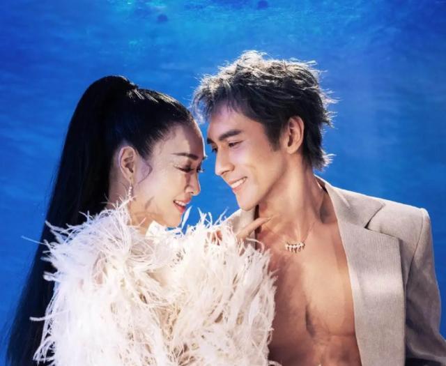 张伦硕发声抨击假新闻！晒与钟丽缇合照，力证婚姻幸福