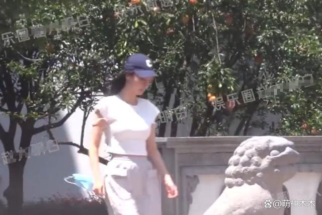 杨洋每次拍戏都传绯闻,王楚然连续三天同住,被质疑在盯岗