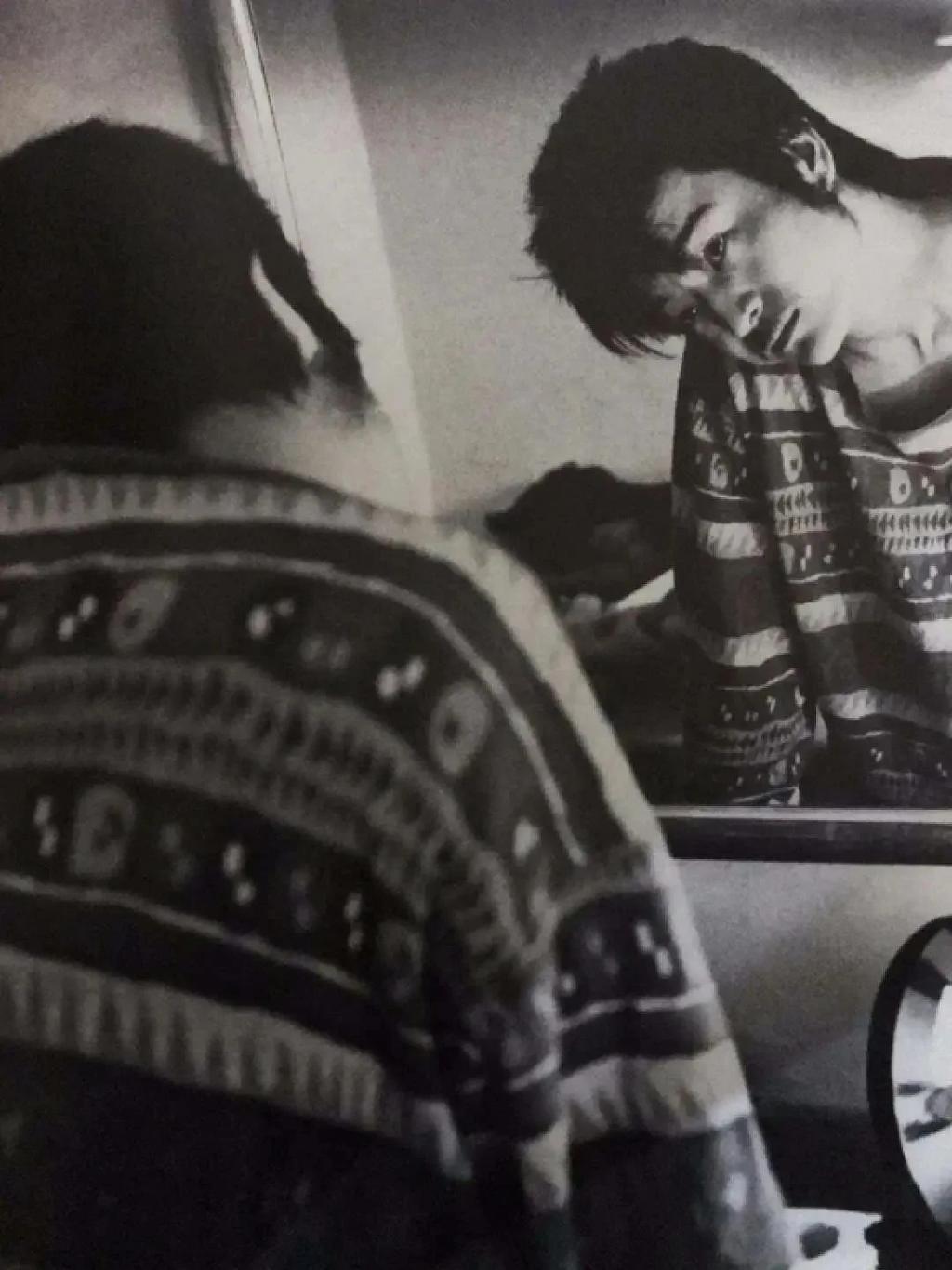 他要是没进精神病院，贵圈不至于如此