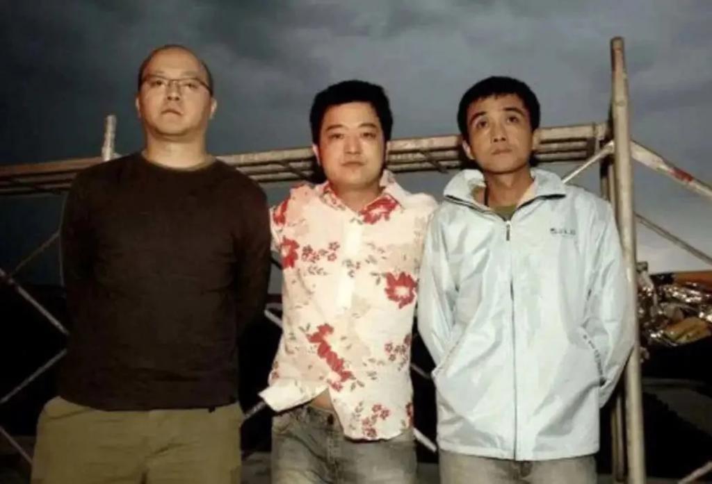 他要是没进精神病院，贵圈不至于如此