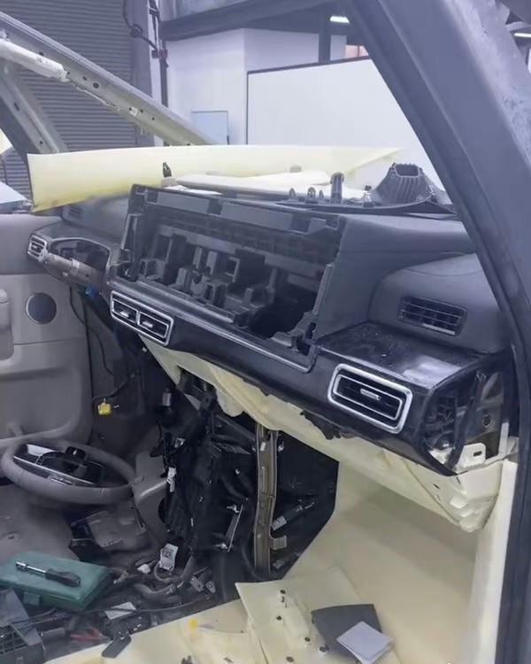 李想：理想 MEGA 汽车有信心成为 50 万元以上销量第一的新爆品