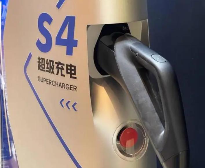 为了让你知道充电更快,车企在电池上玩起了“无中生有”。