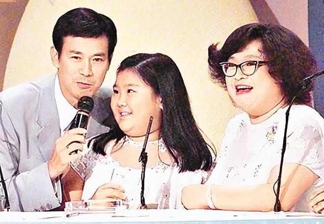 郑欣宜抑郁症停工4个月后暴瘦！久违现身展露笑颜