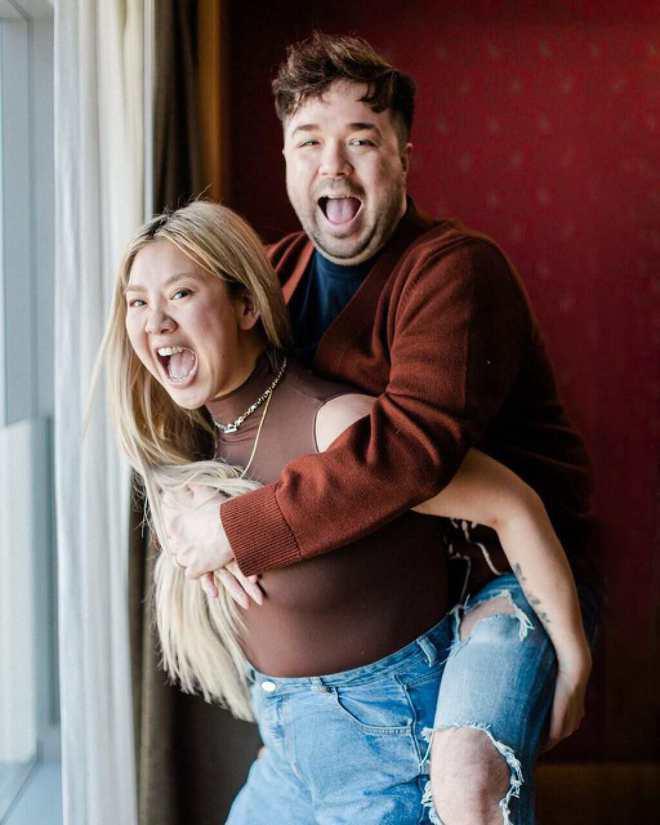 郑欣宜抑郁症停工4个月后暴瘦！久违现身展露笑颜