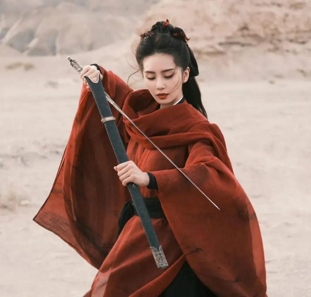 36岁刘诗诗：没整容，没离婚