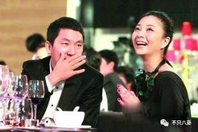 怀孕了？她的感情经历好坎坷，现在终于好事将近了吗……