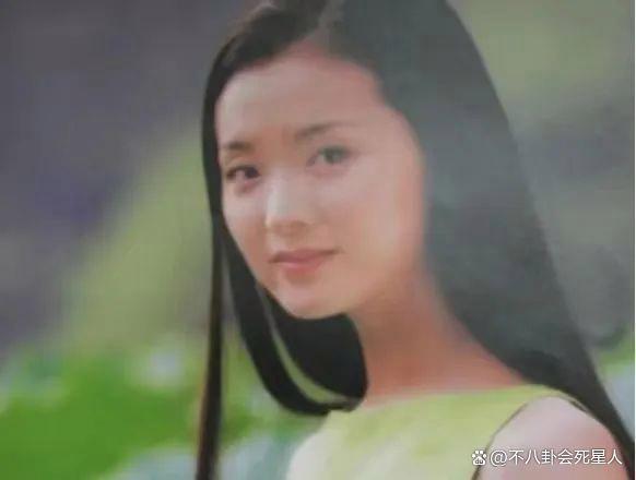 晴格格王艳带货引争议，嫁入豪门却走刘涛老路,真的值得吗