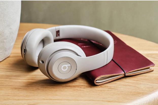 苹果 Beats Studio Pro 无线头戴式耳机国行版今日发售，售价 2899 元